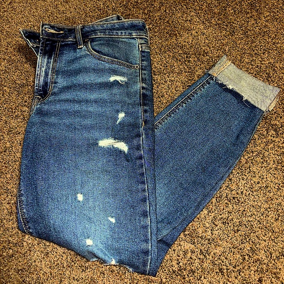 Mid-Rise distressed jeans - Picture 2 of 6